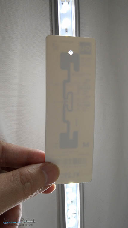 GUの値札内に入っているICタグ